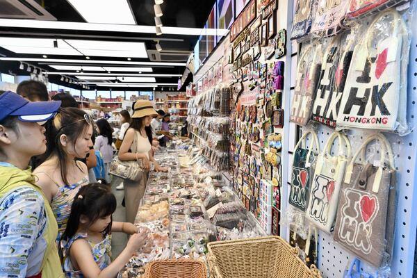 Golden Week visitors reach 1.19m