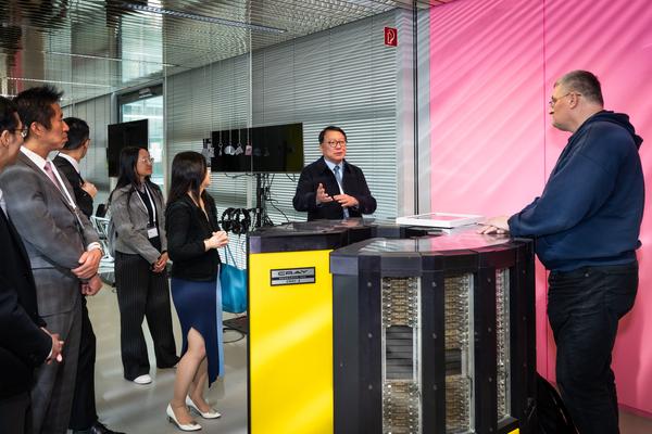 CS continues German university visit