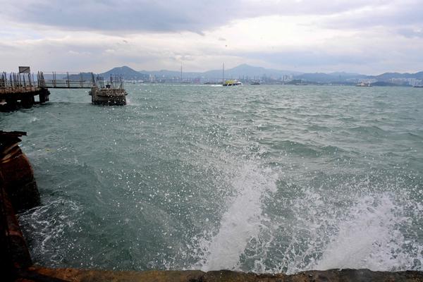 Tropical Cyclone Noul leaves HK
