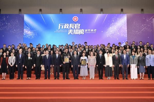 CE awards govt teams